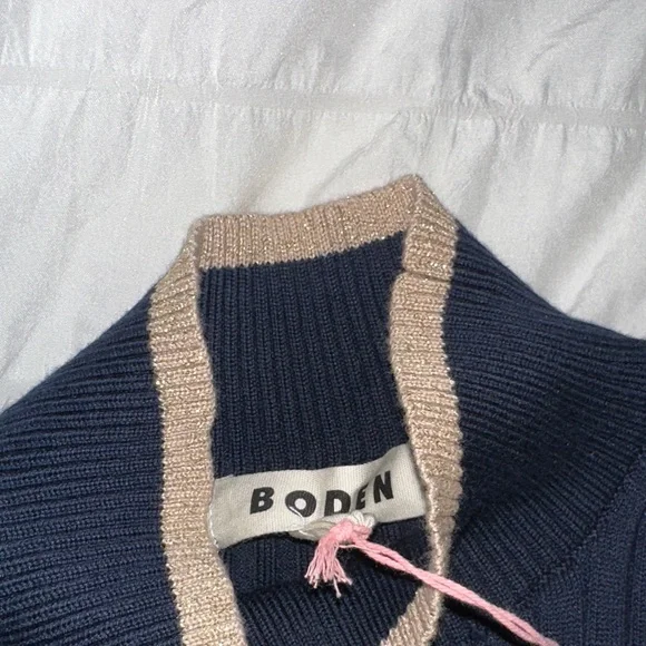 Boden Navy and Tan Ribbed Sweater - Picture 4 of 7